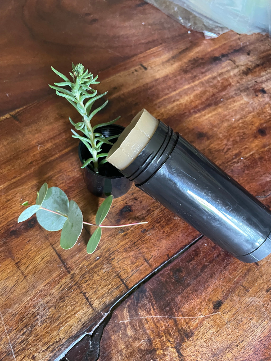 Deodorantstick voor Mannen (vrouwen mogen het ook gerust gebruiken;) met kruidig/frisse geur 100 ml.